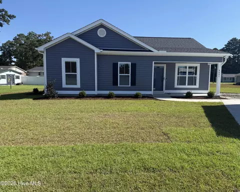 6601 St Peters Ct, Grifton, NC 28530