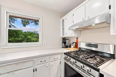 Kitchen - 430 Hughes Rd, Hampstead, NC 28443 photo 2 of 5