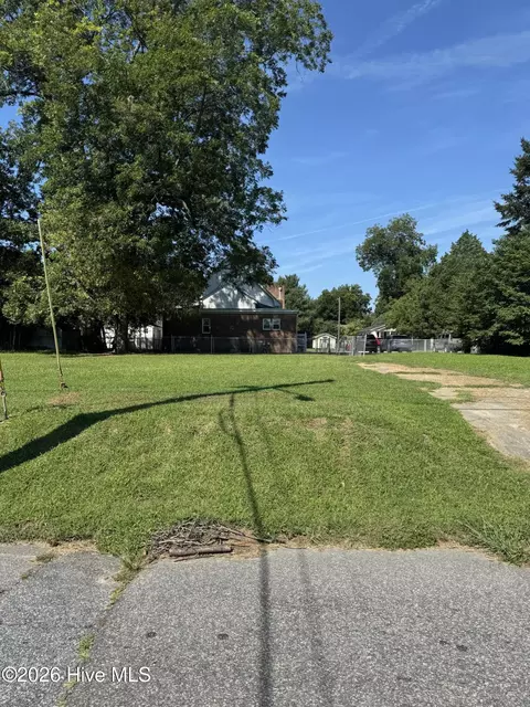 809 Herrington Rd, Elizabeth City, NC 27909