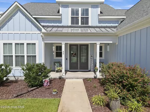 Exterior - 39 Stratford Pl, Hampstead, NC 28443 photo 1 of 11