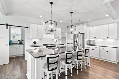 Kitchen - 39 Stratford Pl, Hampstead, NC 28443 photo 1 of 6