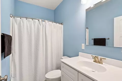 Bath - 39 Stratford Pl, Hampstead, NC 28443 photo 7 of 7