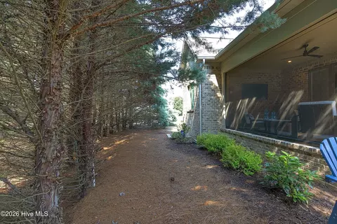 Exterior - 1 Castle Bridge Ct, Pinehurst, NC 28374 photo 8 of 10