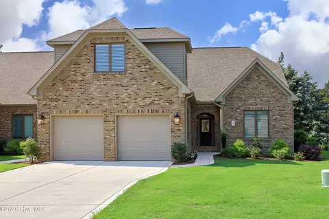Exterior - 1 Castle Bridge Ct, Pinehurst, NC 28374 photo 2 of 10