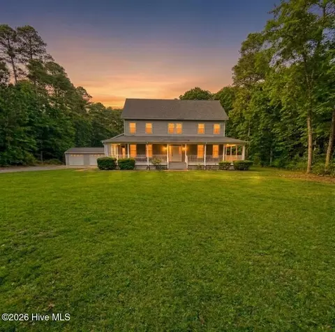 1262 Forest Acres Dr, Greenville, NC 27834