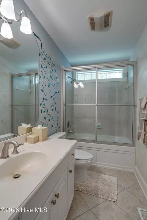 Bath - 95 Waters Edge Dr, Chocowinity, NC 27817 photo 4 of 6