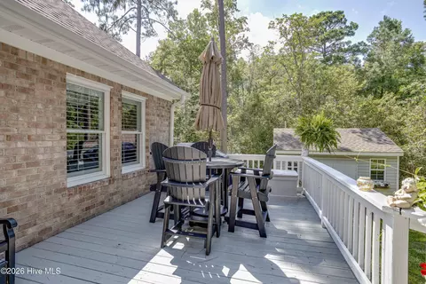 Exterior - 95 Waters Edge Dr, Chocowinity, NC 27817 photo 4 of 12