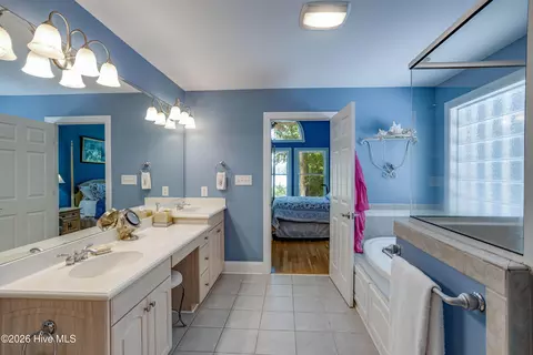 Bath - 95 Waters Edge Dr, Chocowinity, NC 27817 photo 3 of 6
