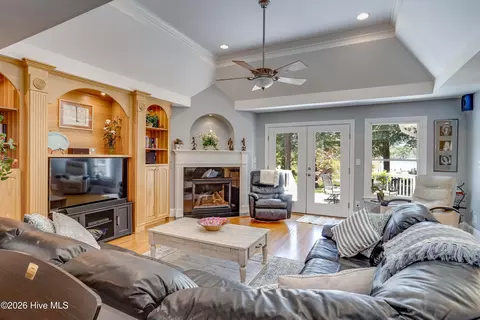 Living - 95 Waters Edge Dr, Chocowinity, NC 27817 photo 1 of 3