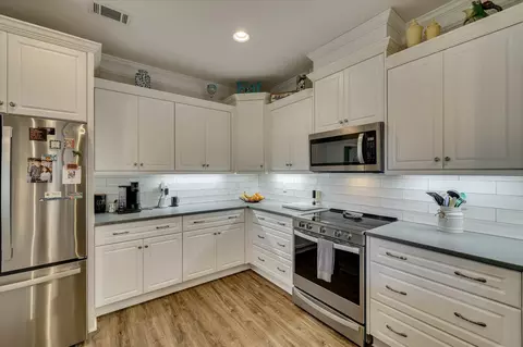 Kitchen - 205 Canal Ct, Mccormick, SC 29835 photo 2 of 5