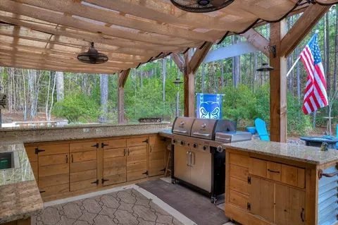Kitchen - 205 Canal Ct, Mccormick, SC 29835 photo 5 of 5