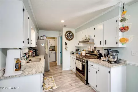 Kitchen - 1846 Mcdade Farm Rd, Augusta, GA 30906 photo 2 of 3