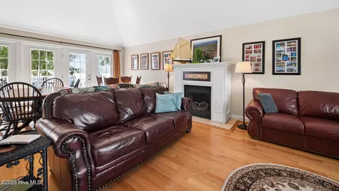 Living - 57 W Bayside Dr, Chocowinity, NC 27817 photo 3 of 6