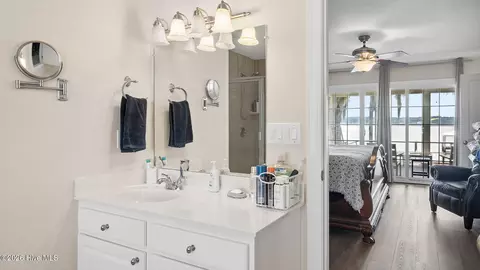 Bath - 57 W Bayside Dr, Chocowinity, NC 27817 photo 7 of 8