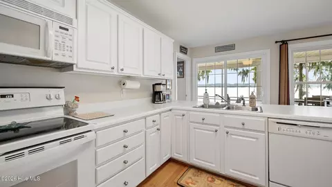 Kitchen - 57 W Bayside Dr, Chocowinity, NC 27817 photo 3 of 6