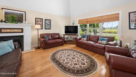 Living - 57 W Bayside Dr, Chocowinity, NC 27817 photo 4 of 6