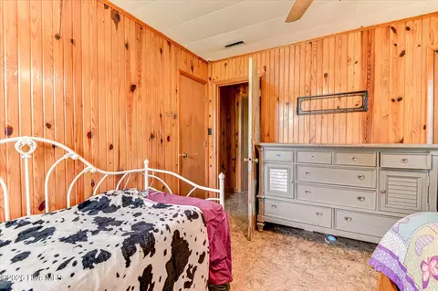 Bedroom - 1227 County Line Rd, Harlem, GA 30814 photo 9 of 11