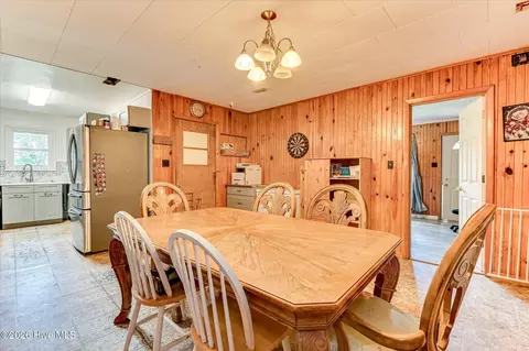 Dining - 1227 County Line Rd, Harlem, GA 30814 photo 4 of 4