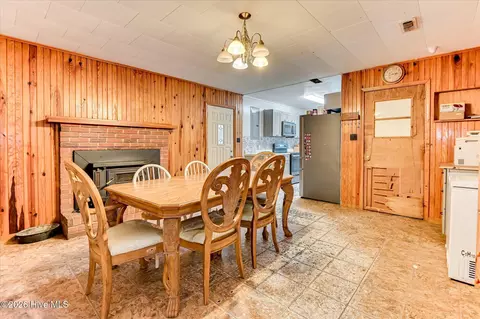 Dining - 1227 County Line Rd, Harlem, GA 30814 photo 1 of 4