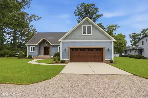 Exterior - 165 N Teachs Point Rd, Bath, NC 27808 photo 3 of 19