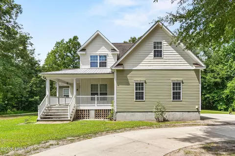 141 Sweetbrier Dr, Burgaw, NC 28425