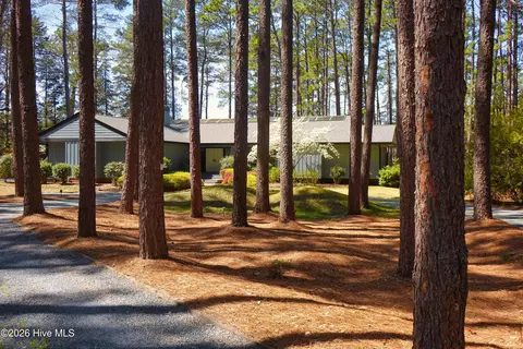 Exterior - 185 Ponte Vedra Dr, Pinehurst, NC 28374 photo 11 of 13