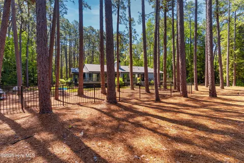 Exterior - 185 Ponte Vedra Dr, Pinehurst, NC 28374 photo 8 of 13