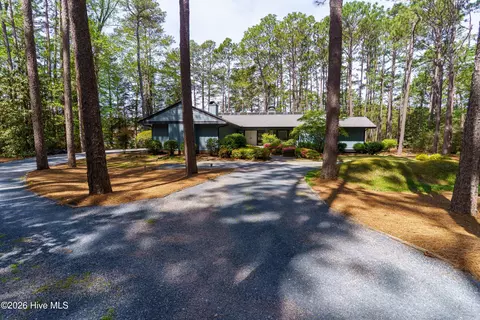 Exterior - 185 Ponte Vedra Dr, Pinehurst, NC 28374 photo 12 of 13