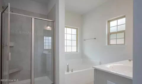 Bath - 116 Calloway Dr, Wallace, NC 28466 photo 1 of 1