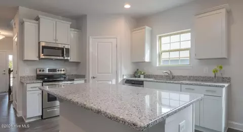 Kitchen - 116 Calloway Dr, Wallace, NC 28466 photo 2 of 2