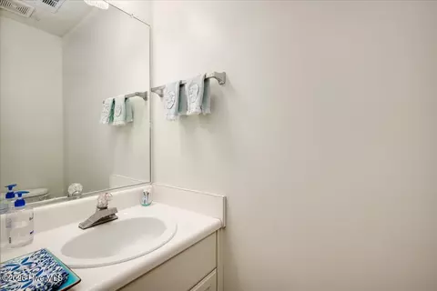 Bath - 1108 Hampstead Pl, Martinez, GA 30907 photo 5 of 5
