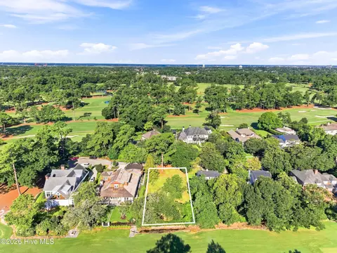 1721 Country Club Rd, Wilmington, NC 28403