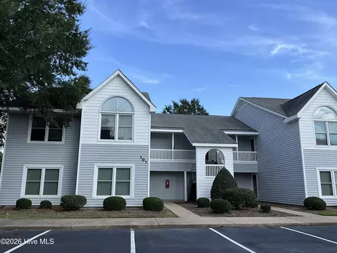 101 W Victoria Ct W #B, Greenville, NC 27834