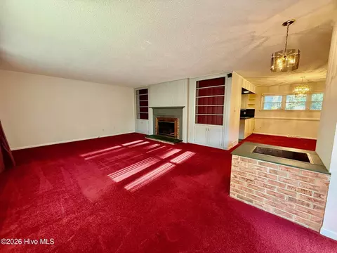 Living - 70 Windmere Rd, Pinehurst, NC 28374 photo 1 of 4