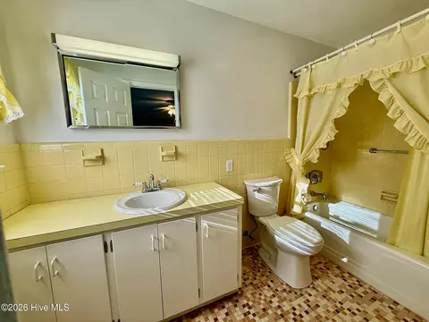 Bath - 70 Windmere Rd, Pinehurst, NC 28374 photo 4 of 4