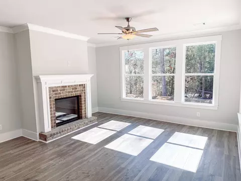 Living - 109 Davis Ln, Mccormick, SC 29835 photo 2 of 2