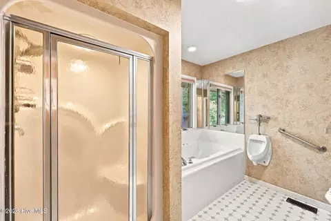 Bath - 100 Sakonnet Trl, Pinehurst, NC 28374 photo 2 of 5