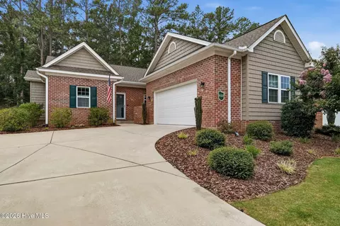 820 Lighthorse Cir, Aberdeen, NC 28315