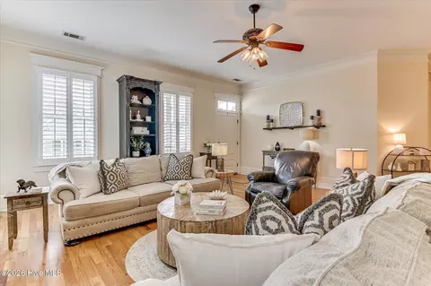 Living - 442 Northridge Cir, Evans, GA 30809 photo 3 of 4