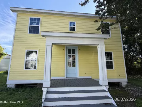 502 E Burgess St, Elizabeth City, NC 27909