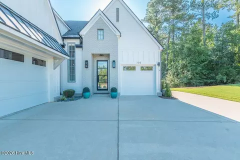 Exterior - 705 Campana Dr, Evans, GA 30809 photo 5 of 17
