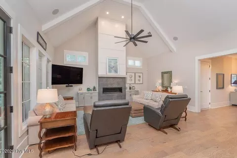 Living - 705 Campana Dr, Evans, GA 30809 photo 2 of 3