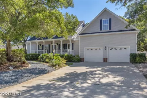 102 SW 22nd St, Oak Island, NC 28465