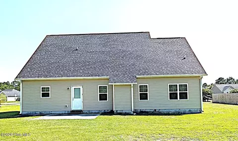 Exterior - 110 Sonia Dr, Hubert, NC 28539 photo 4 of 4