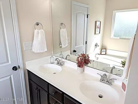 Bath - 110 Sonia Dr, Hubert, NC 28539 photo 3 of 8
