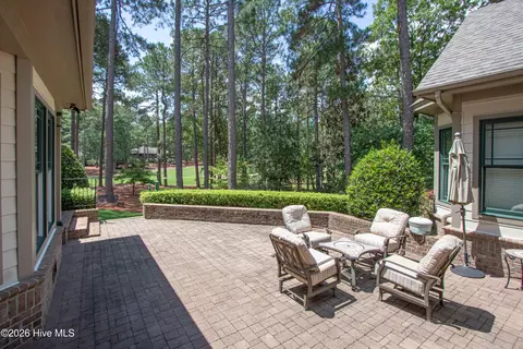 Exterior - 15 Kilbride Dr, Pinehurst, NC 28374 photo 6 of 13