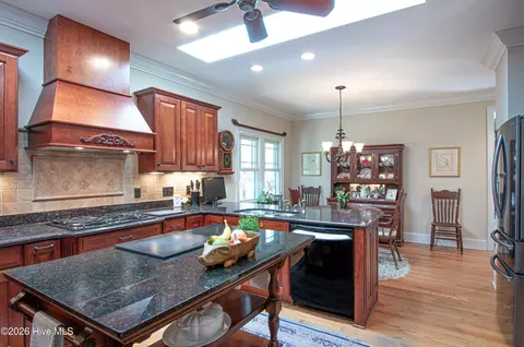 Kitchen - 15 Kilbride Dr, Pinehurst, NC 28374 photo 4 of 6
