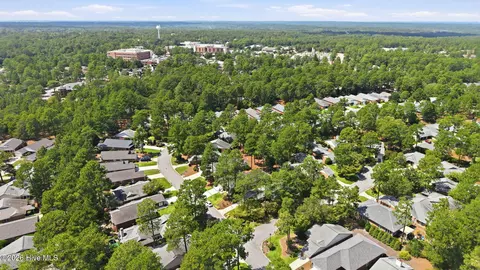 View/Area - 360 Pinehurst Trace Dr, Pinehurst, NC 28374 photo 4 of 7