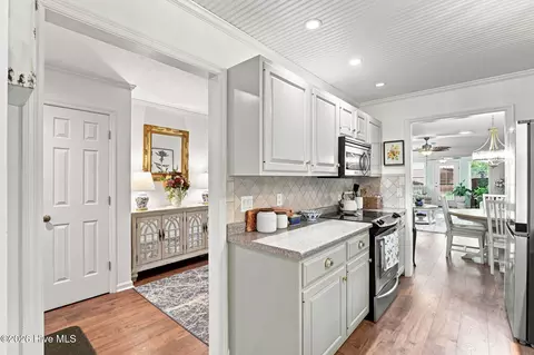 Entry Way - 360 Pinehurst Trace Dr, Pinehurst, NC 28374 photo 4 of 5