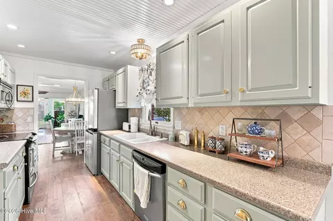 Kitchen - 360 Pinehurst Trace Dr, Pinehurst, NC 28374 photo 4 of 4